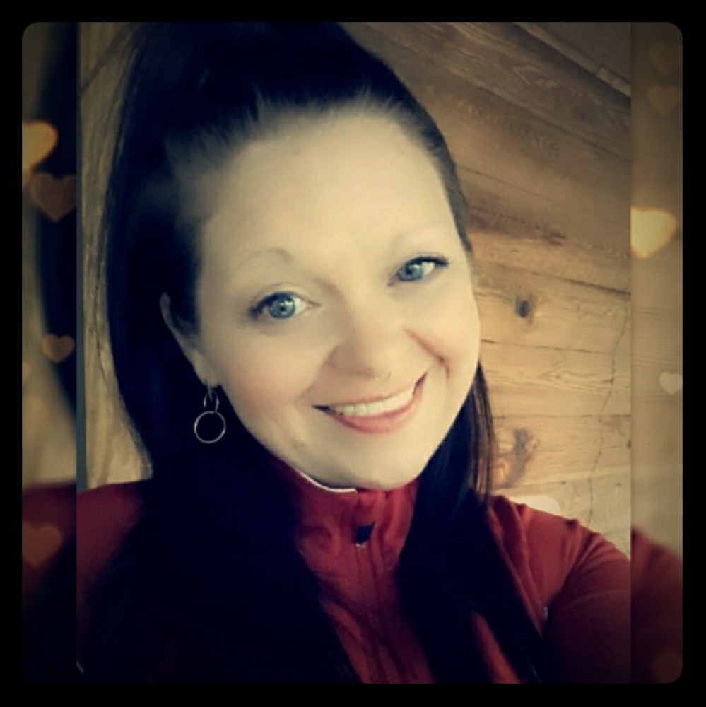 Meet your Posher, Rena